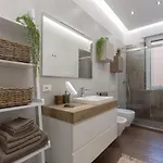 Guesthost - San Donato Fiera House X6 *