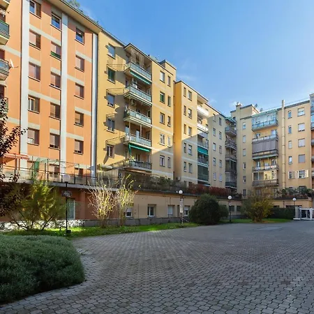 아파트 Guesthost - San Donato Fiera House X6