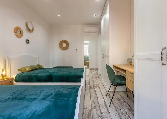 Guesthost - San Donato Fiera House X6 아파트 볼로냐