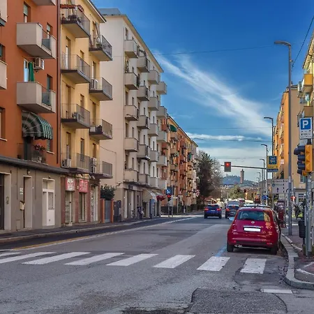 Guesthost - San Donato Fiera House X6 Apartmán *