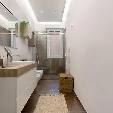 Guesthost - San Donato Fiera House X6
